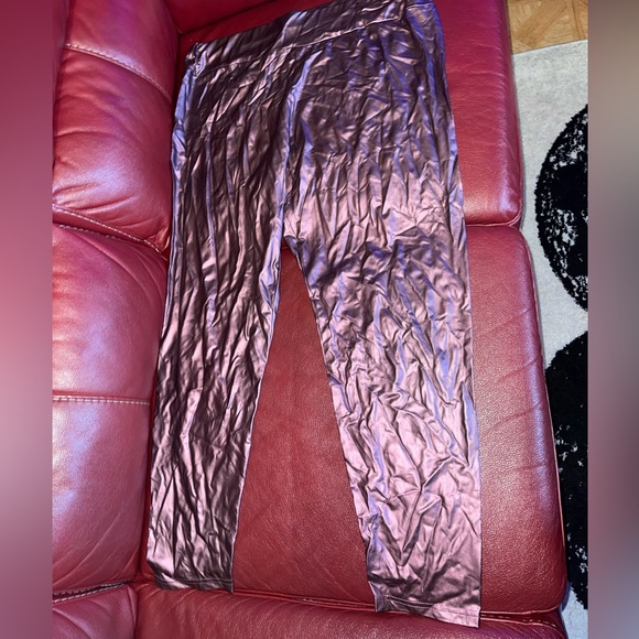 Mauve skinny patent leather leggings - Picture 2 of 3